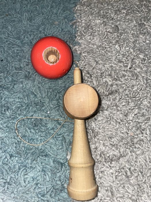 Kendama USA Tribute Super Stick Originală – Red