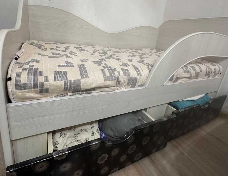 Детский кравать б/у