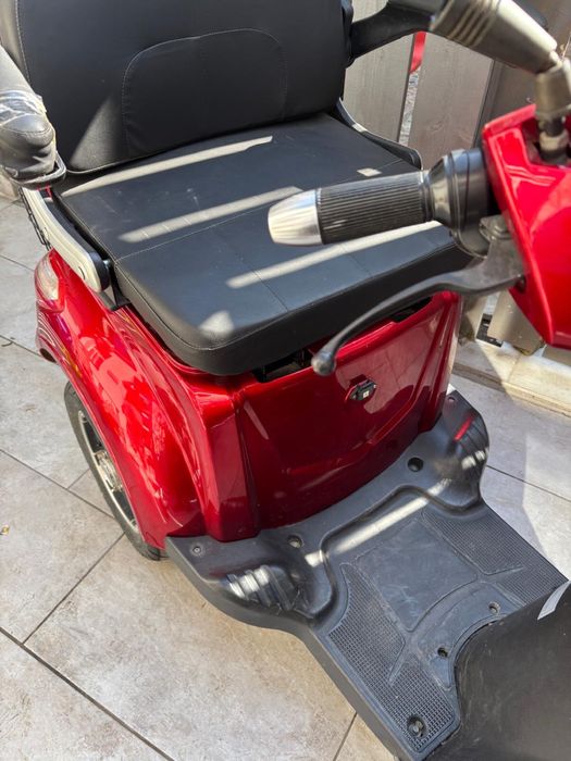 Voltarom VM4, Tricicleta Electrica