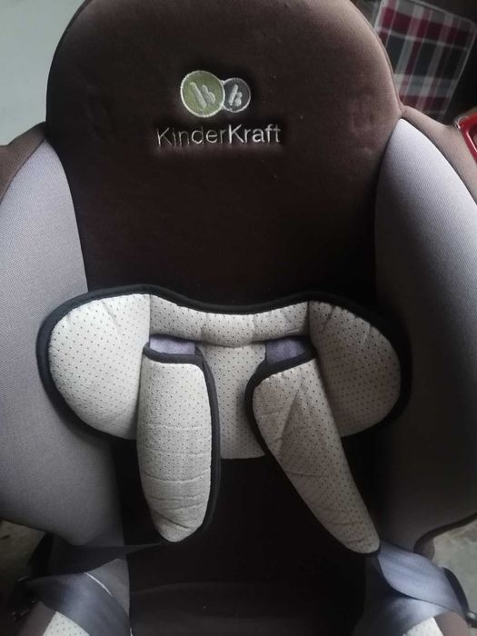 Детско столче за кола Kinder Kraft