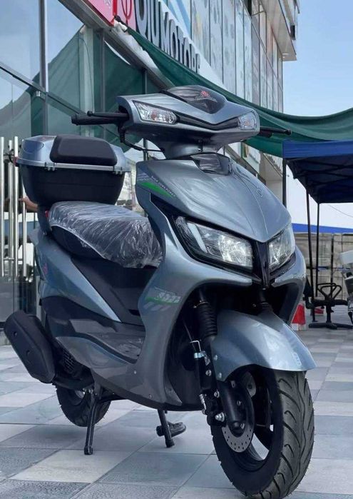 Skuter Molniya  sotiladi bosh to'lovsiz (kredit, naxt).