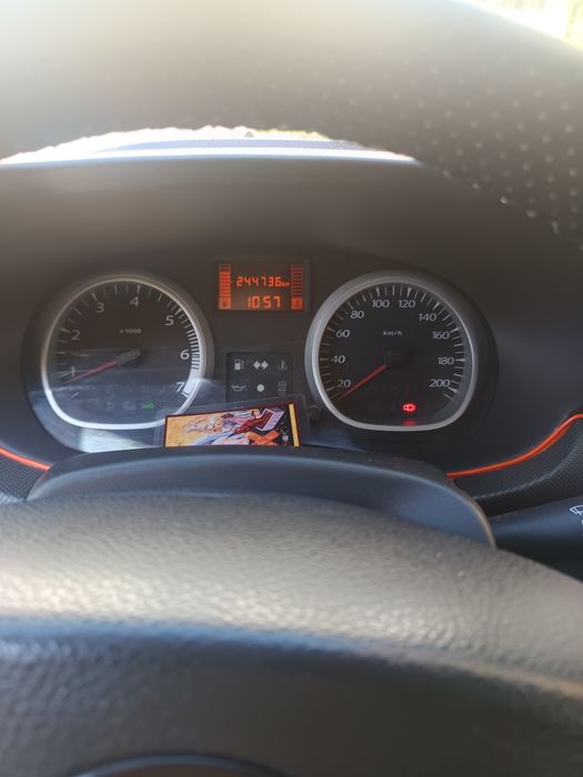 Vând Dacia Duster
