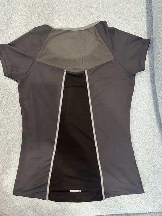 Одежда для спорта женская