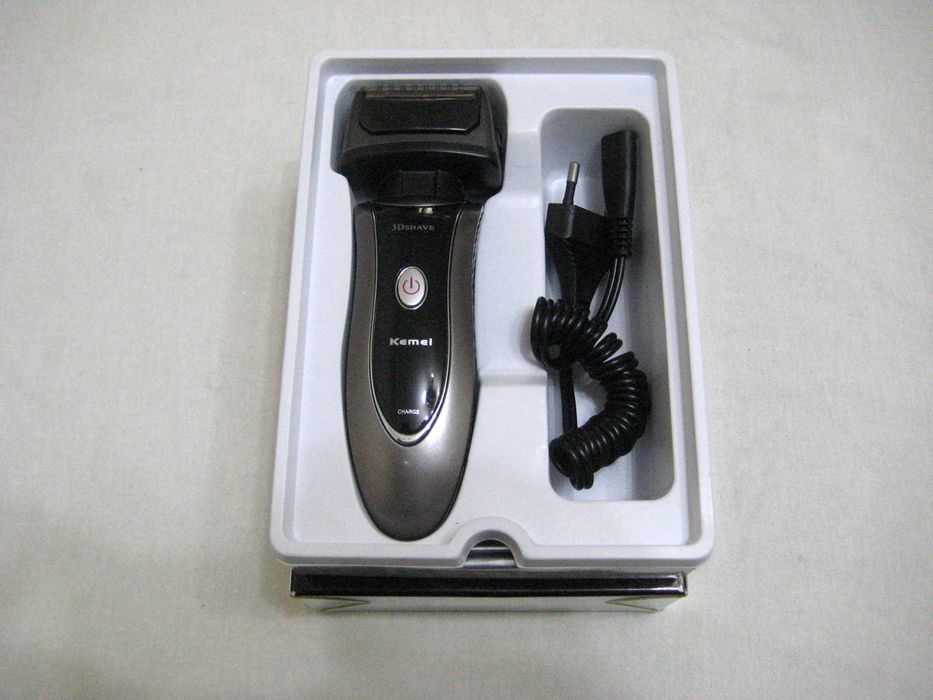 Электробритва KEMEI фабричный почти новым состоянии!