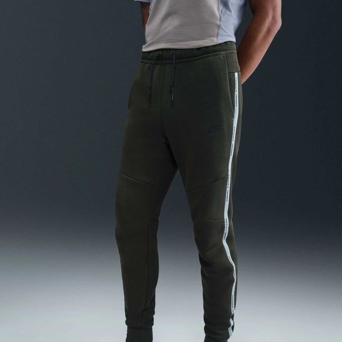 Оригинален джогър Nike Tech Fleece Joggers