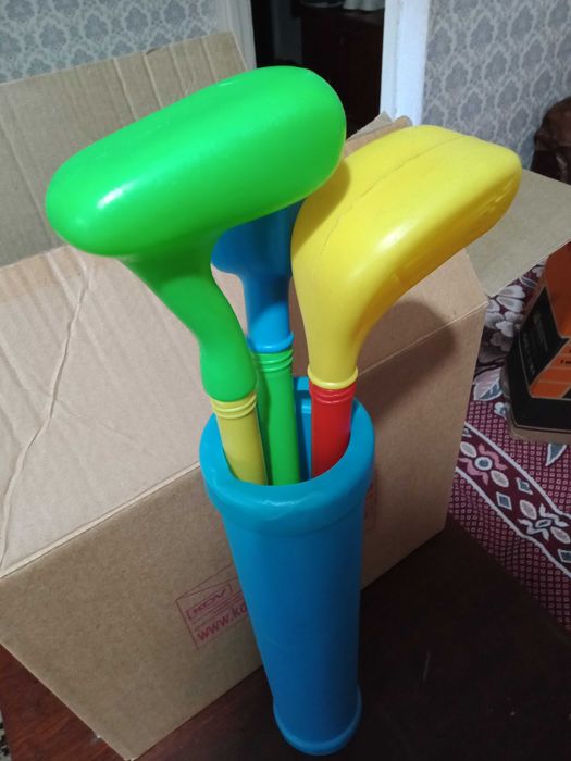 Разные игрушки все по 1500