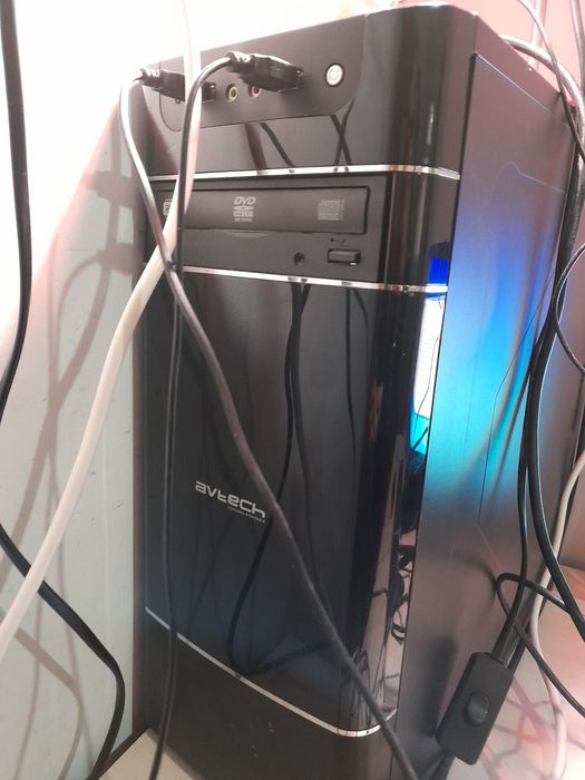 Компьютер  сотилади . Куп ишлатилмаган .