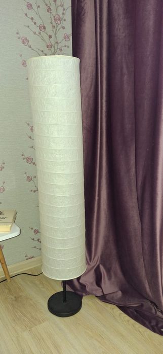 Продам напольную лампу