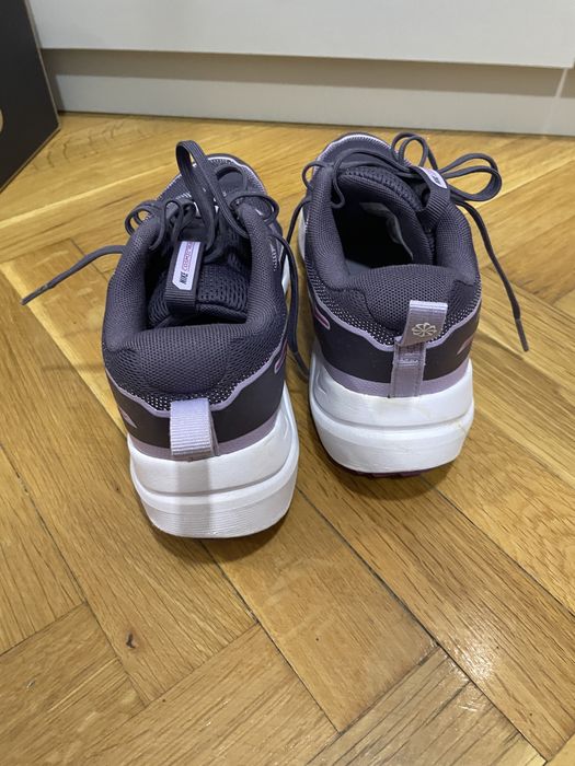 Маратонки NIKE -номер 36,5