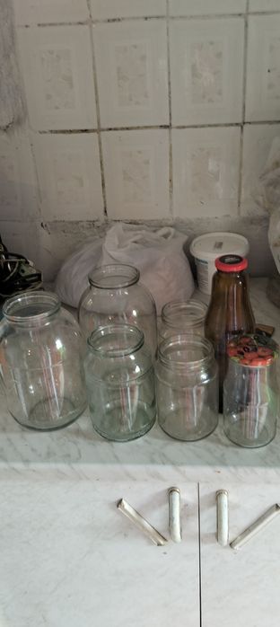 Продам стеклянные банки для консервированния.