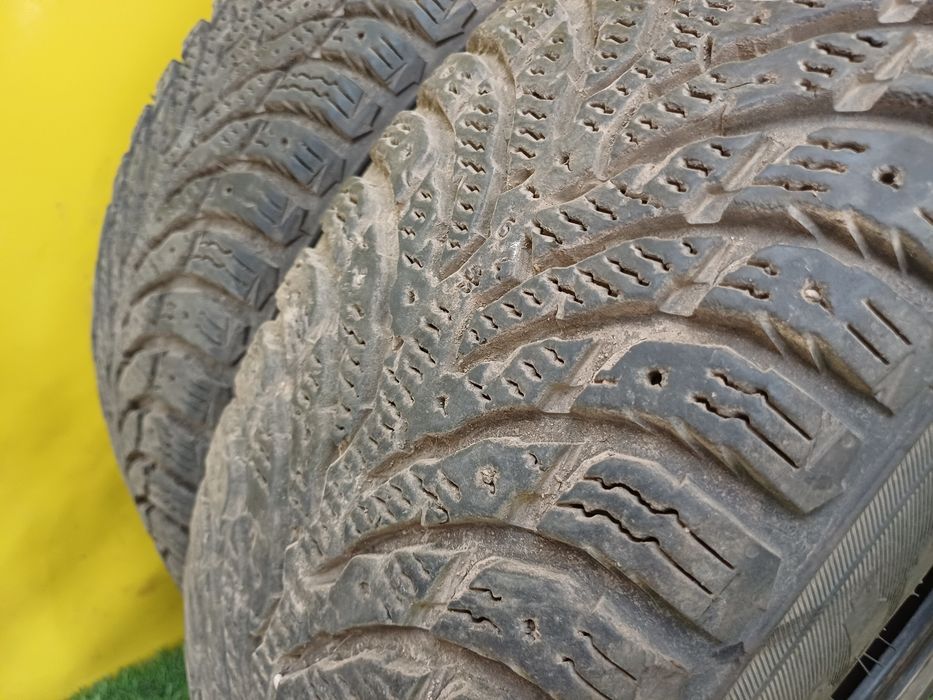 Шины 195/65 R15 Nokian пара.