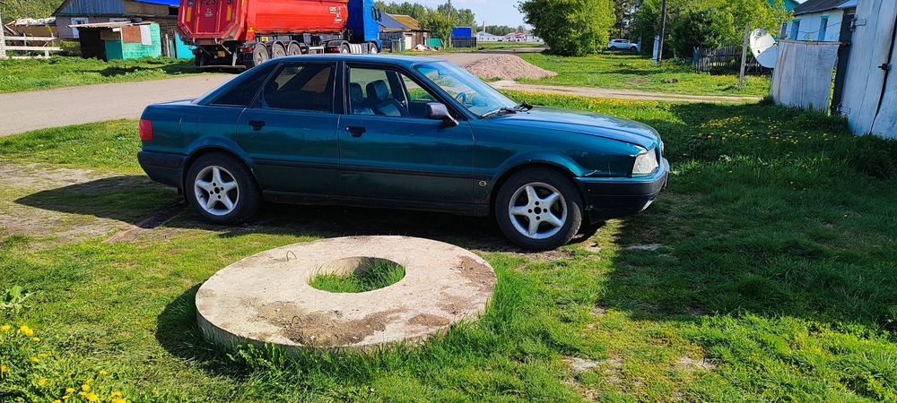 Продам Ауди Б4   .