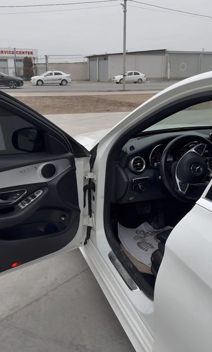 Mercedes Benz W205 AMG C63s