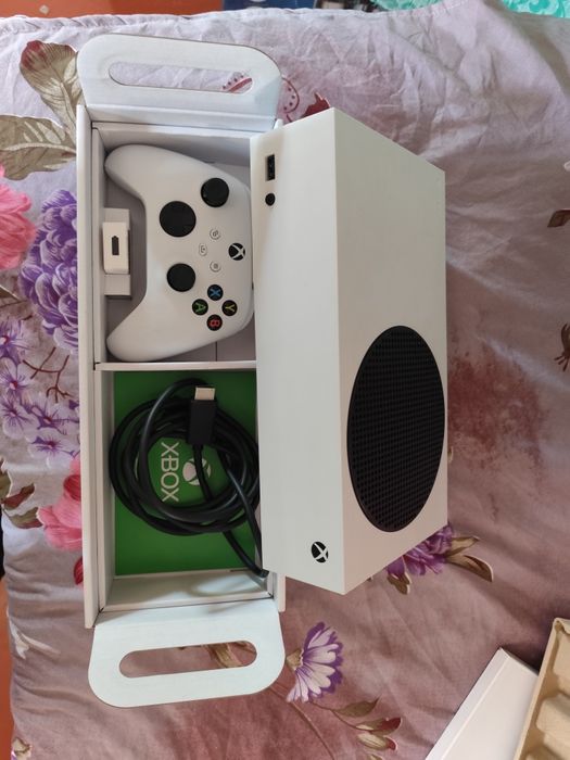 Xbox series s продам