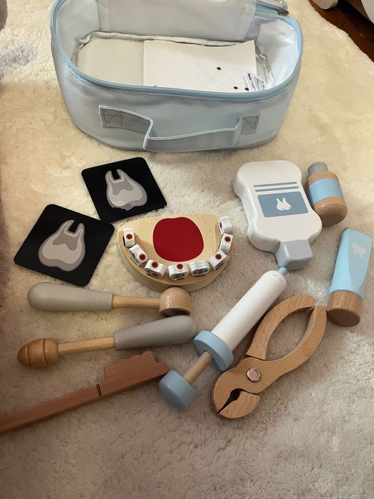 Дървен зъболекарски комплект