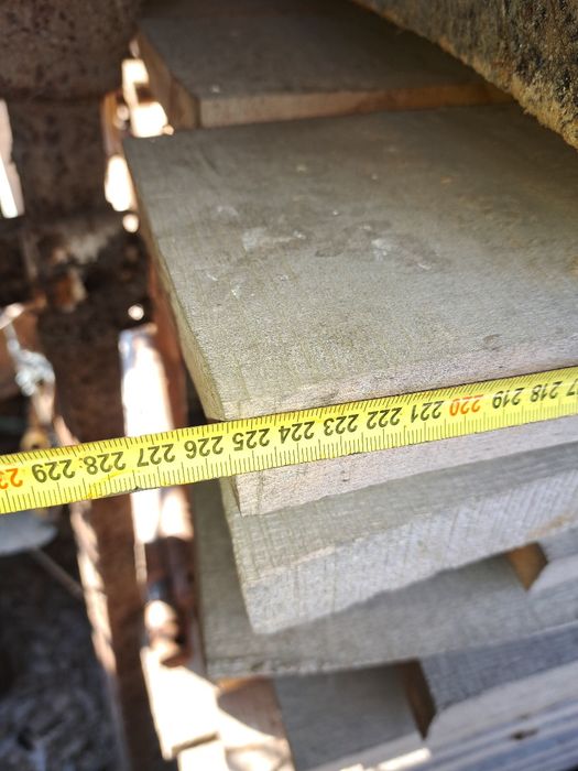 Dulapi și schîndura de gorun uscată