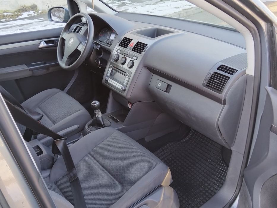 Vand sau schimb vw touran 19 tdi cutie manuala 6+1