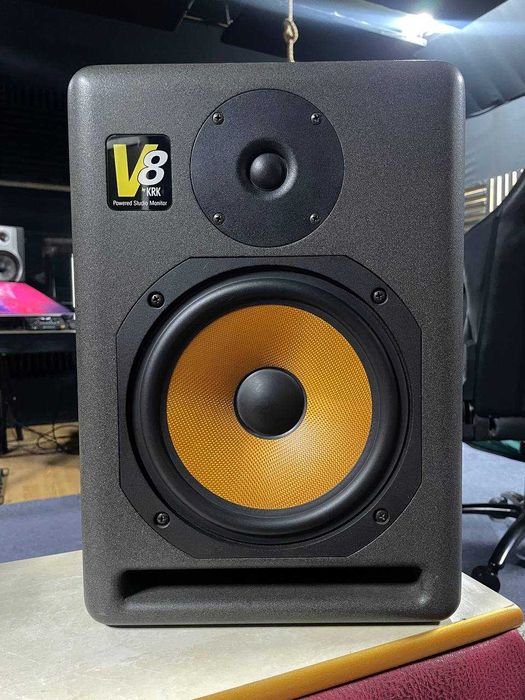 KRK V8 Series 1 (первое поколение)