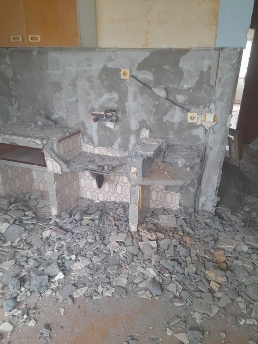 Къртене,пробива,събаря, извозване на строителните отпадъци