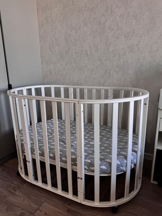 Продам детскую кроватку 7в1