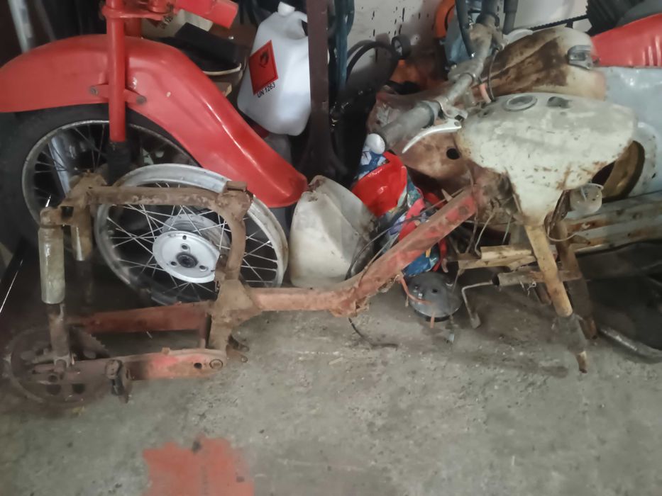 Части Ява 20 мотопед