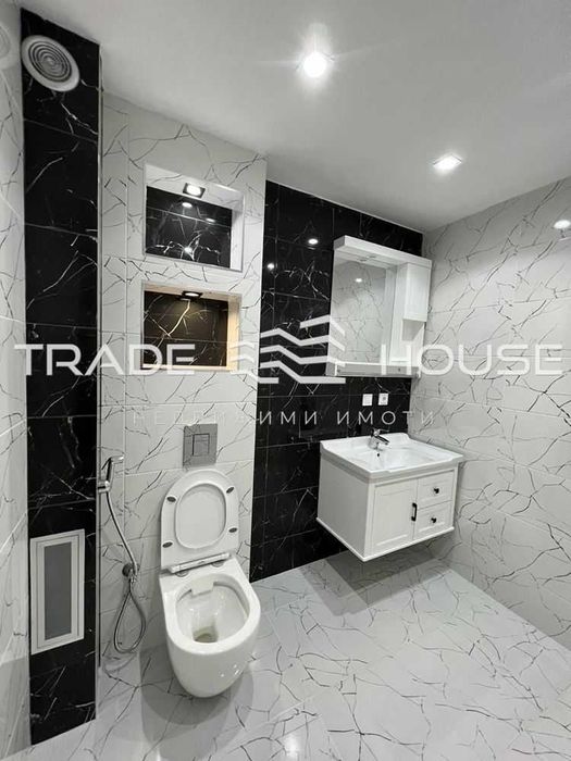 Дава се под наем Двустаен апартамент в Пловдив, Христо Смирненски - 76 кв.м за 425 € - Снимка #7