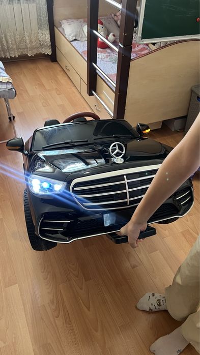 Продается Детский электрокар детская машина