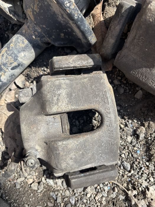 Суппорт е46 bmw 2003