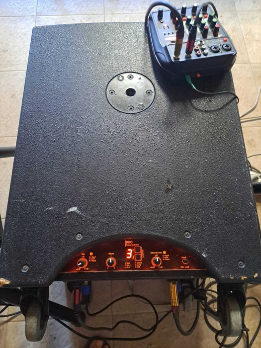 Bass activ LUCAS IMPACT si 2 boxe pasive pe 15 toli - NOI