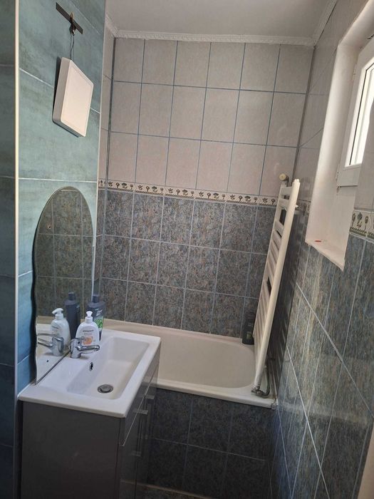 De închiriat apartament 3 camere – Târgu Mureș, str. Hunedoara