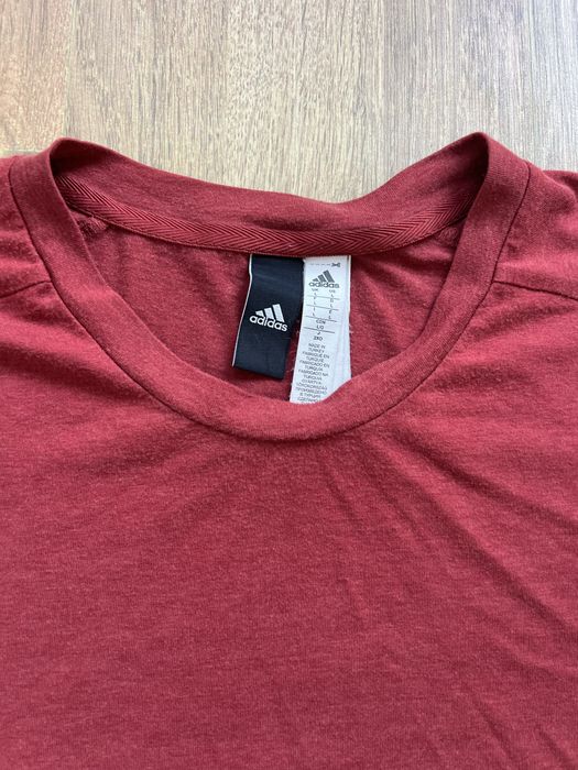 Adidas L размер тениска