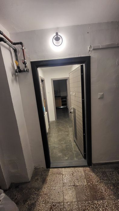 Vand garsoniera 41 mp,renovata utilata complet,gata de mutat