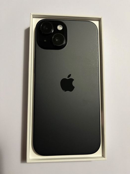 Vând iPhone 15 128 gb