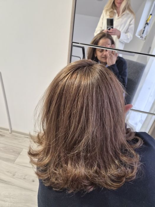 BALAYAGE & FULL HEAD HIGHLIGHTS LA DOMICILIU 
Vrei un look nou fără să pierzi timpul în salon? Eu vin la tine!