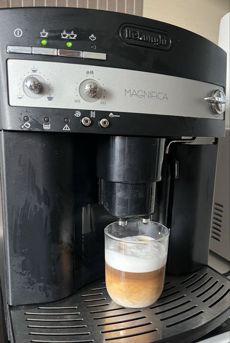 Delonghi Magnifica espressor