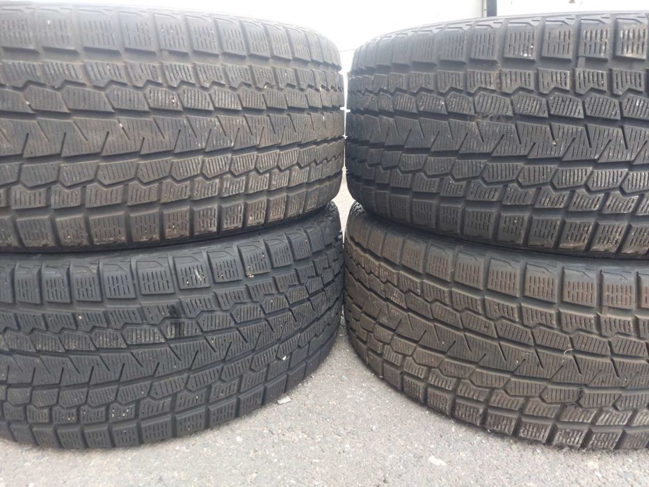 Продам автошины Yokohama Ice Guard 295/40 R21 111Q
