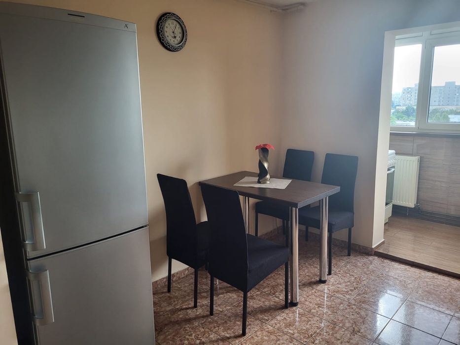 Inchiriez apartament cu 2 camere zona Vitan