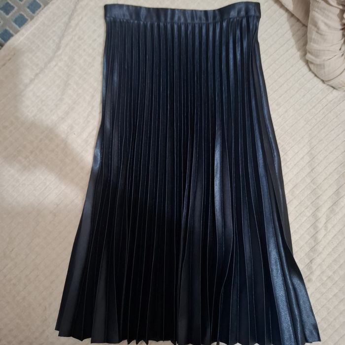 Fusta plisata de satin mai gros