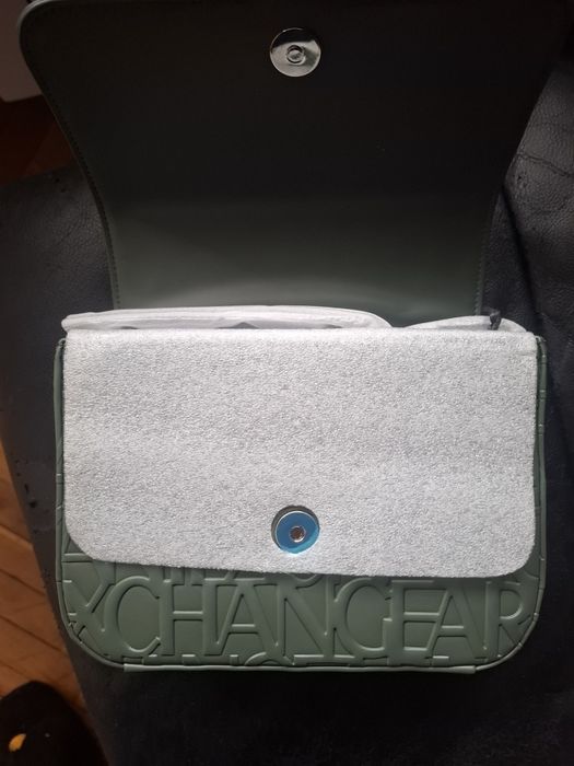 Нова чанта наarmani exchange  не е ползвана