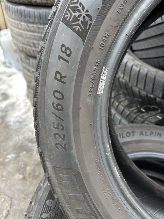 Set anvelope de iarna 225/60/18Michelin