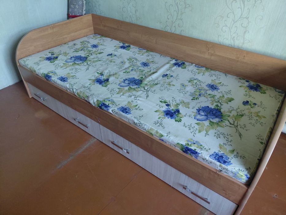 Продам кровать односпальная