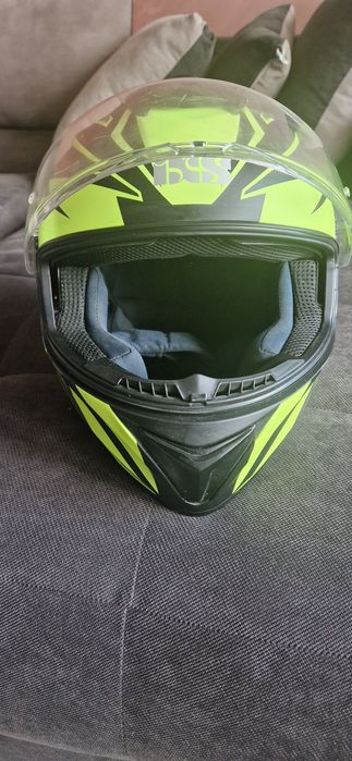 Цяла каска IXS 216