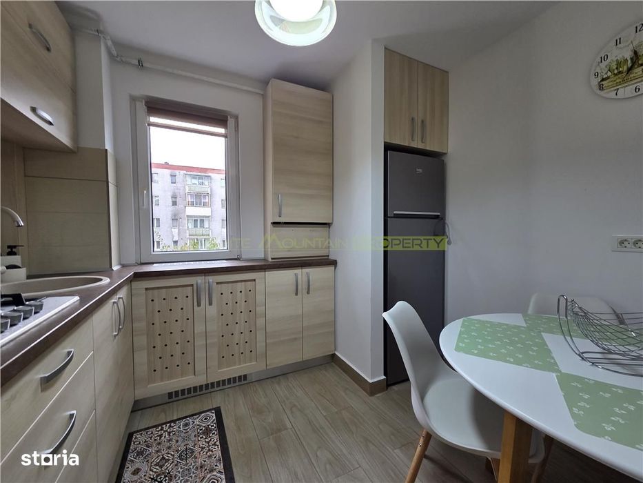 Apartament renovat 3 camere zona Garii