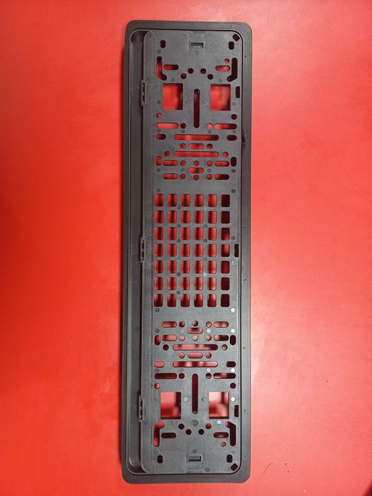 Рамка за регистрационен номер с буфер