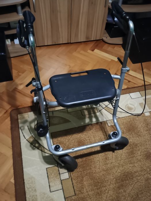 Количка за инвалиди