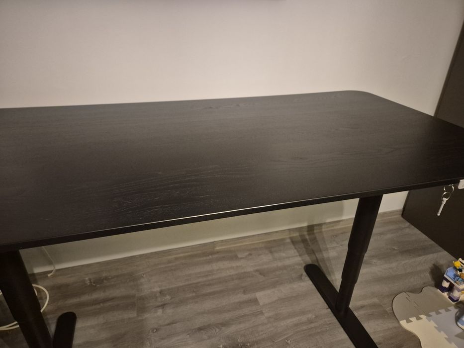 Birou BEKANT cu înălțime reglabilă electric, negru, 160x80