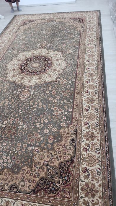 Турецкий Ковер в отличном состояний