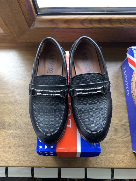 Bolalar oyoq kiymi 27-30  razmer