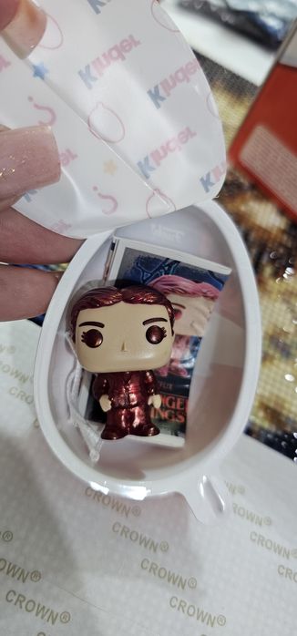 Обмен фигурками из очень странных дел