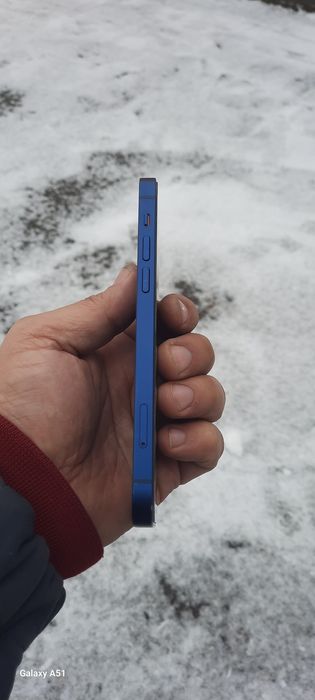 Iphone 12 в идеальным состоянии